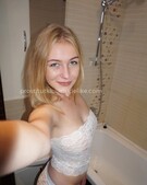 Анкета проститутки Карина - метро Ясенево, возраст - 22